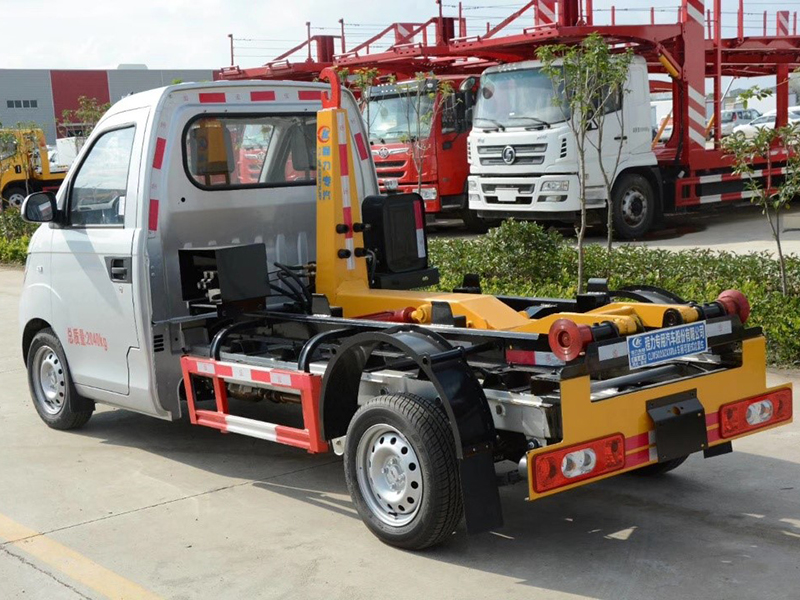 開(kāi)瑞3050勾臂垃圾車